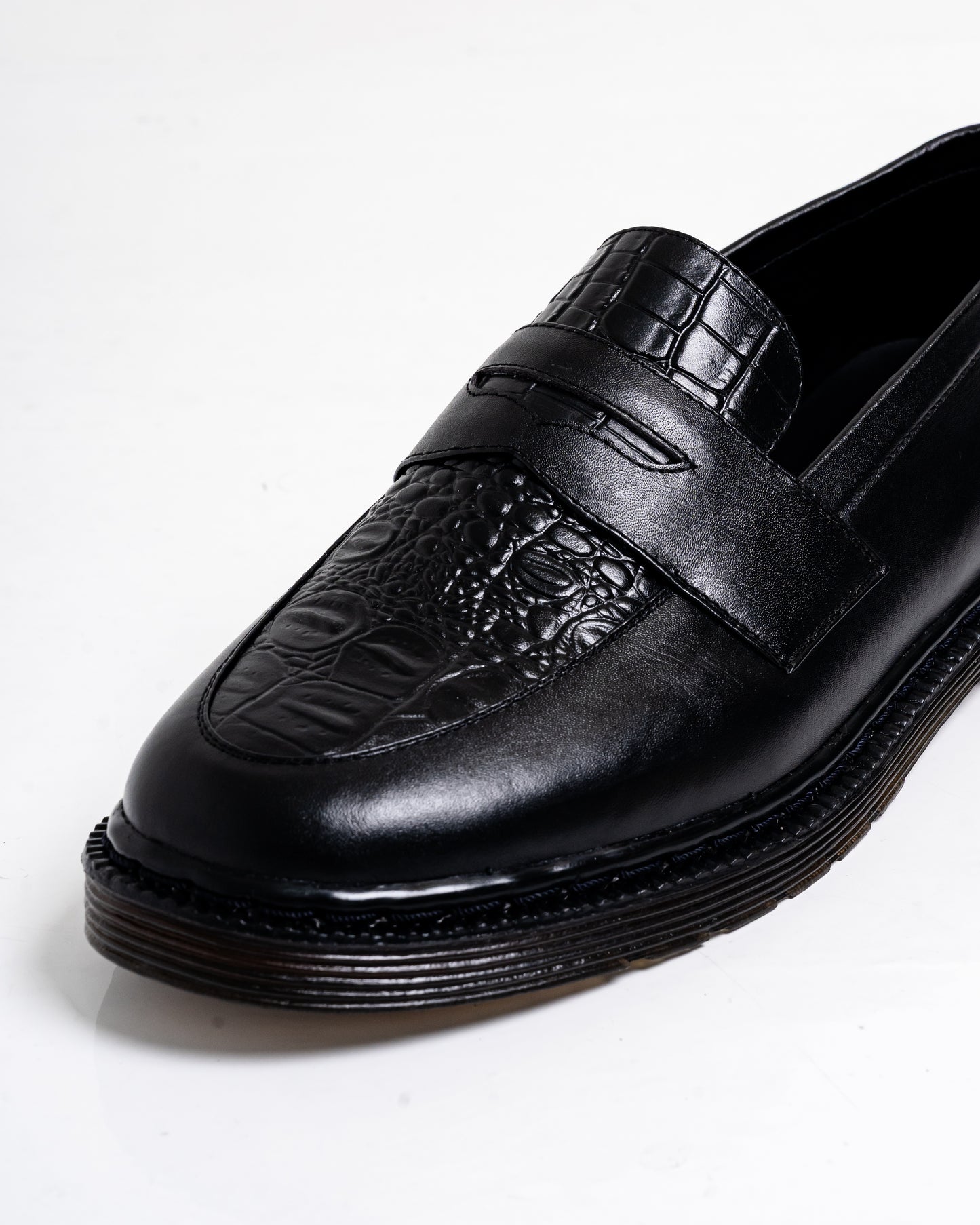 Jovem Loafers Croco Series - Black