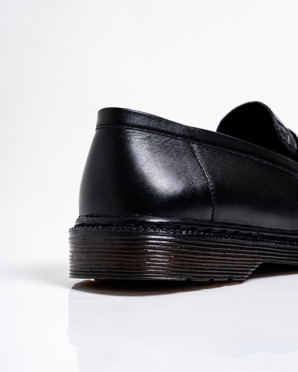 Jovem Loafers Croco Series - Black